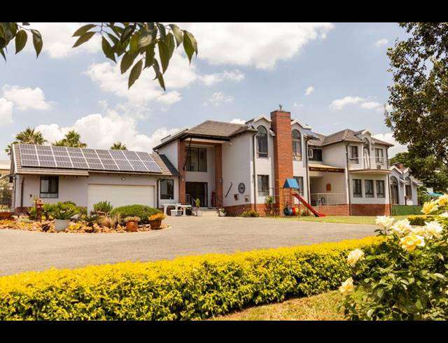 15 BEDROOM HOUSE FOR SALE IN LANSERIA